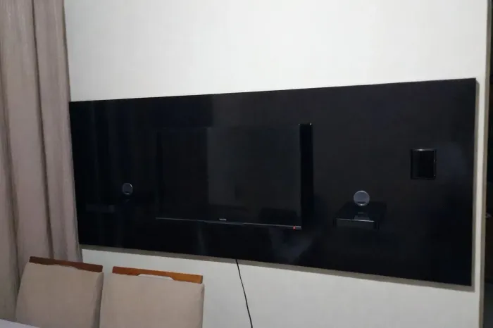 Painel Decorativo + TV Philips 32 pol - Conjunto Completo