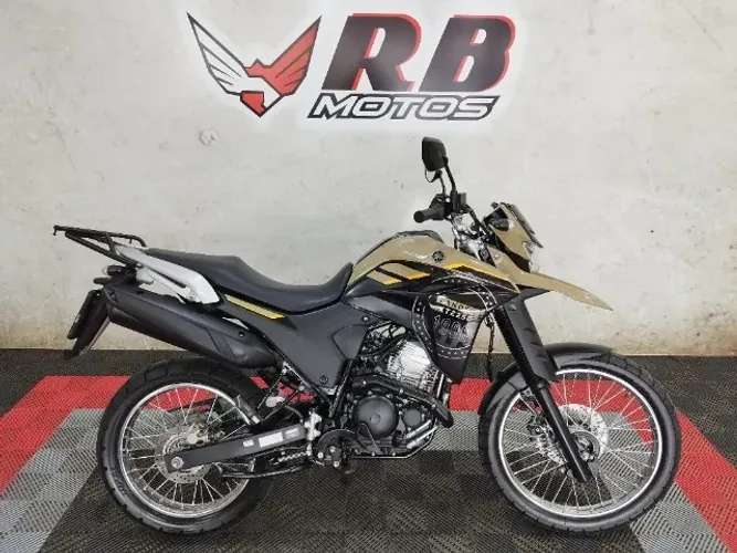 Lander 250 Flex com ABS 2023 Bege 2º Dono 17.000 km igual a Zero ( A mais Top do Mundo )
