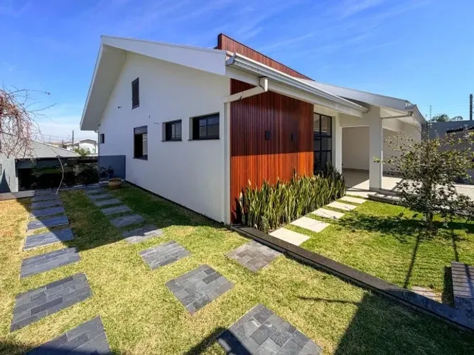 Vende-se casa jardim oriental
