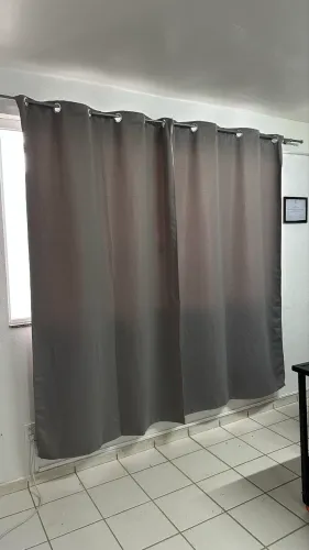 Cortina blackout + varão 
