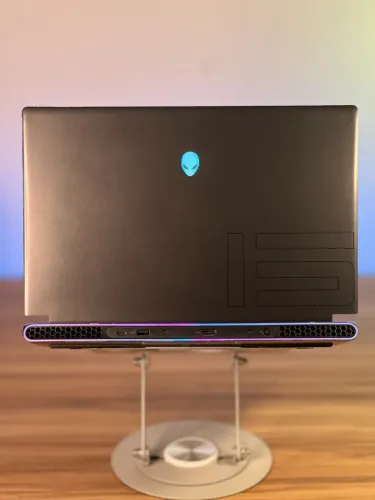 Notebook GAMER Alienware M15 R6 - RTX 3070 8GB + core i7 11° + 64GB DE RAM + SSD Nvme 1TB