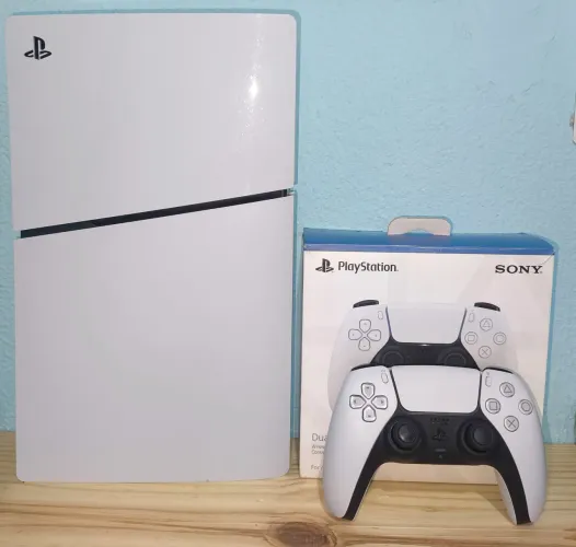 PS5 slim 1tb 7 meses apenas de uso 17 jogos disponíveis
