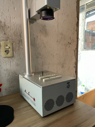 Máquina a laser gravação 20W
