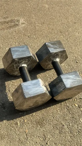 Par de halteres musculação 5 kg concreto + pegada de ferro 