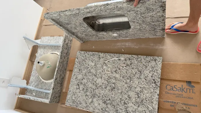 Bancada de granito para cozinha com cuba inox + extensão - Novas