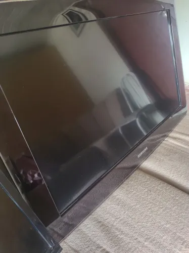 Tv Samsung 32". Com defeito. 120 reais 