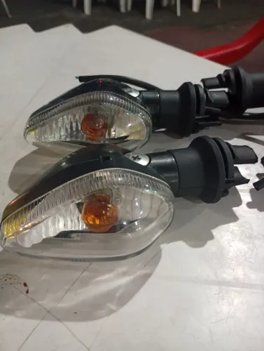 Pisca seta , dianteiro e traseiro Titan 160