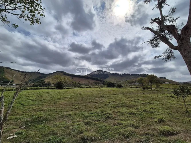 SITIO PLANO PARA COMERCIO/HARAS/MORADIA/LAZER  BANANAL  SP