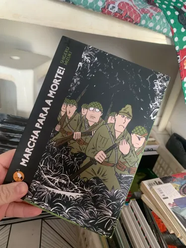 Mangá Marcha Para Morte, de Shigeru Mizuki (Editora Devir)