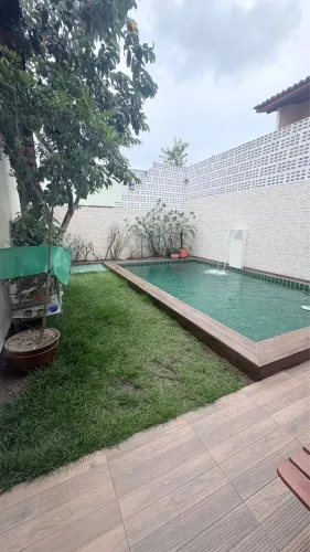 Casa no condomínio Recanto de Abrantes 