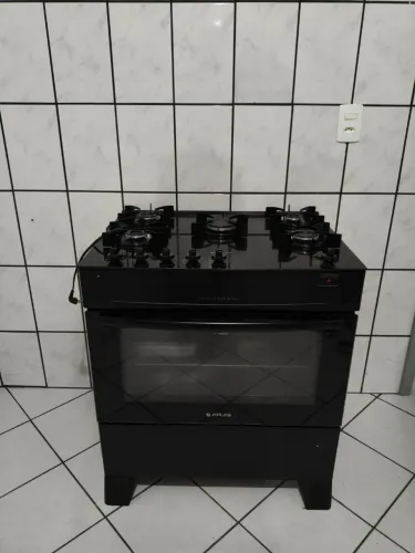 Vende-se fogão de 5 boca 