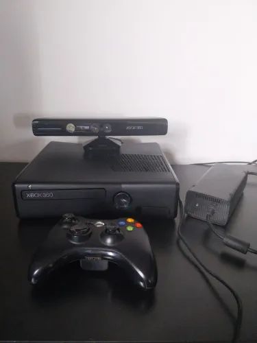 Xbox 360 com defeito (erro 0101) + Kinect + Controle + Fonte