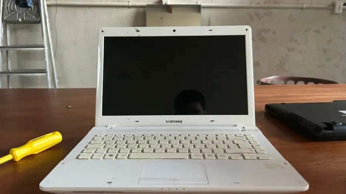 notebook samsung para retirada de peças