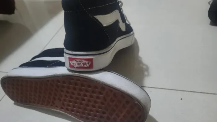 Tenis cano alto lindo e novo 