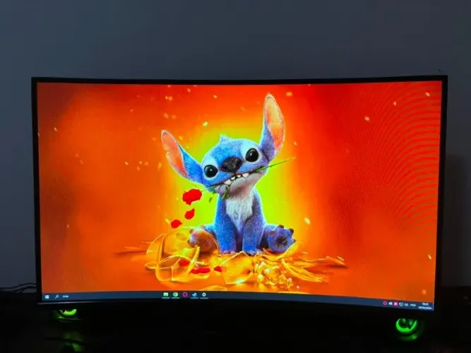 Monitor kolke 165 HZ