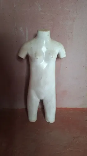 Manequim masculino infantil