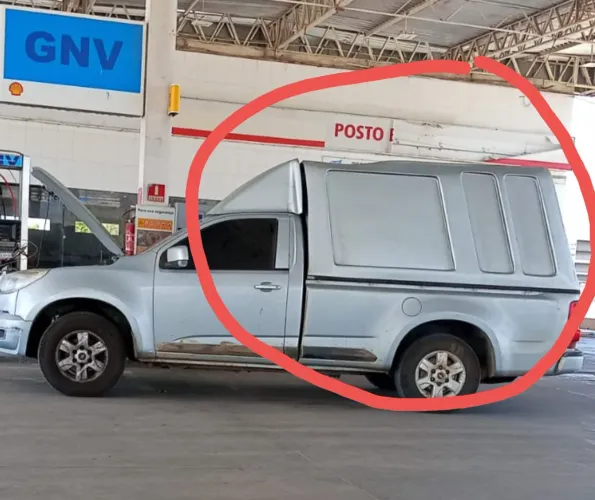Vendendo essa capota de fibra para s10 e Hillux cabine simples. 