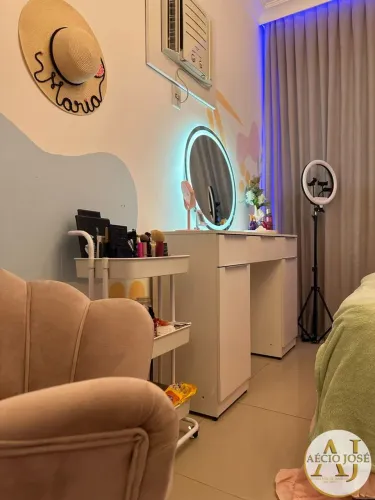 Apartamento reformado à venda no Goiabeiras edf Costa Brava