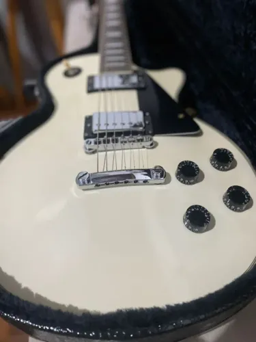 Guitarra stagg belga