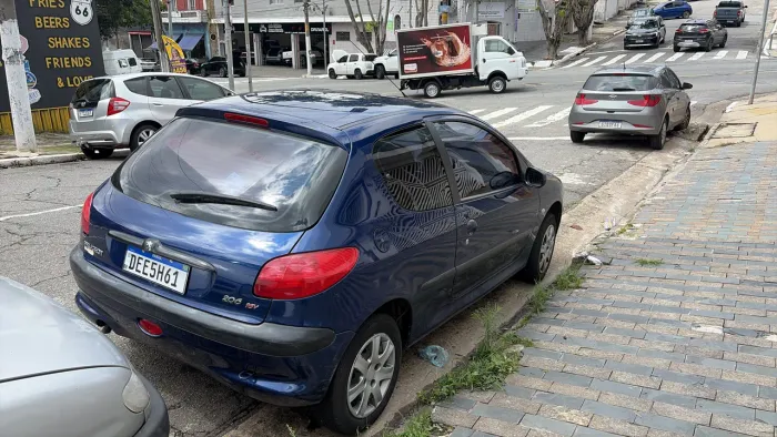 Peugeot 206 Selection/ Sensation 1.0 16V 3P 2001