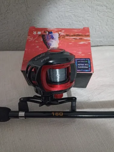 carretilha e vara de pesca