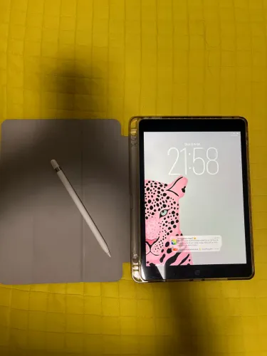 IPad 9ª Geração (64gb) + Apple Pen + Teclado