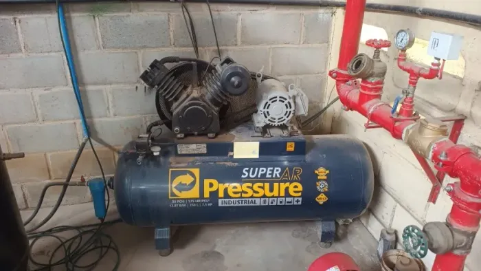 COMPRESSOR DE AR 30 PÉS
