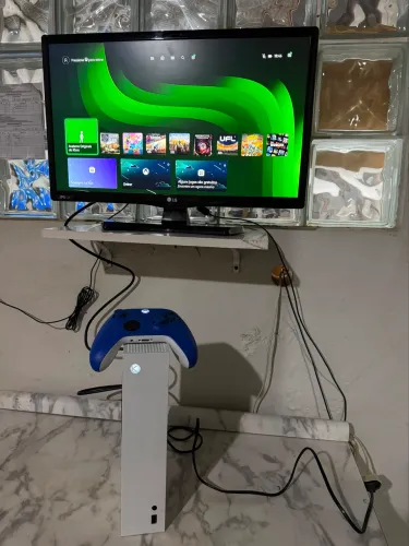 Xbox Series S Semi Novo + Controle Original (cor azul) + Caixa