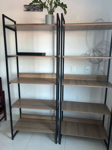 Estante Estilo Industrial Ferragem Preta Ótima Para Decoração