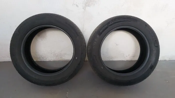 Par de Pneus Michelin Primacy 185/60R15