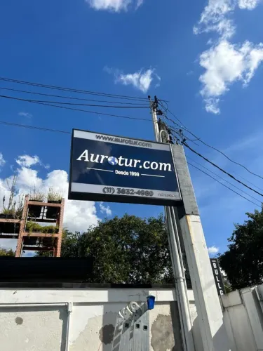 placa com adesivo e prolongador