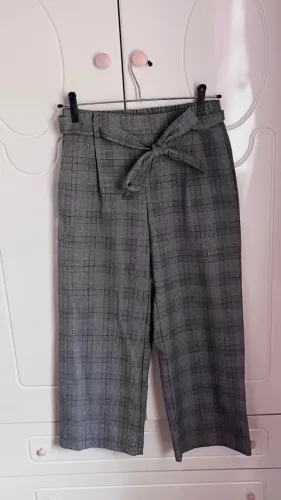 calça pantacourt xadrez cinza zara
