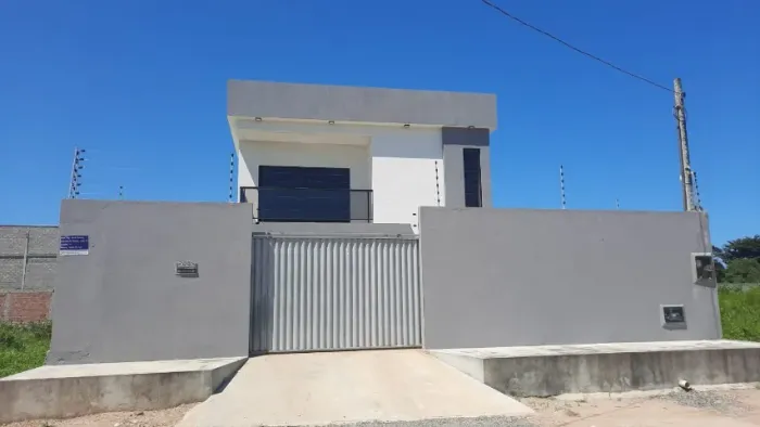 Casa Duplex no Portal do Sol com 5 quartos e com Energia Solar