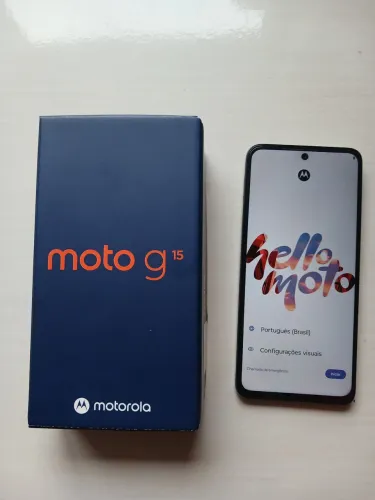 Vendo telefone moto g 15 256 gb de memória esta em estado novo