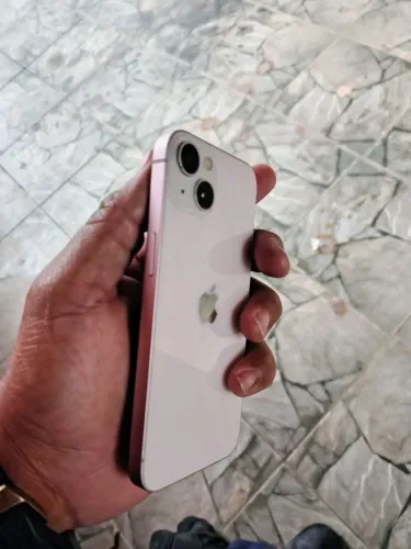 iPhone 13