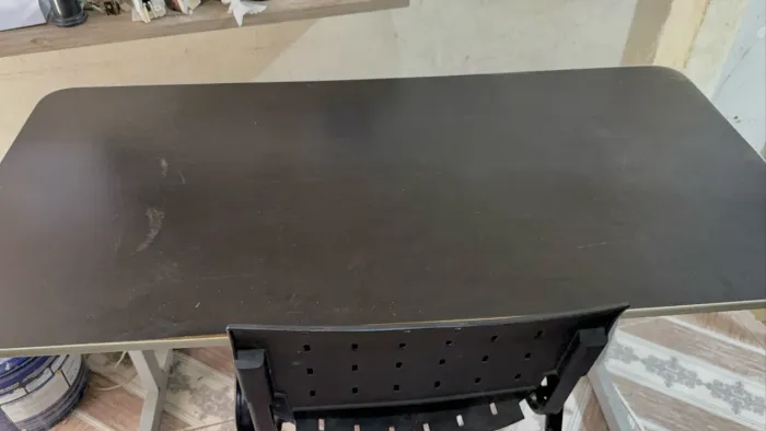 Mesa e cadeira usada