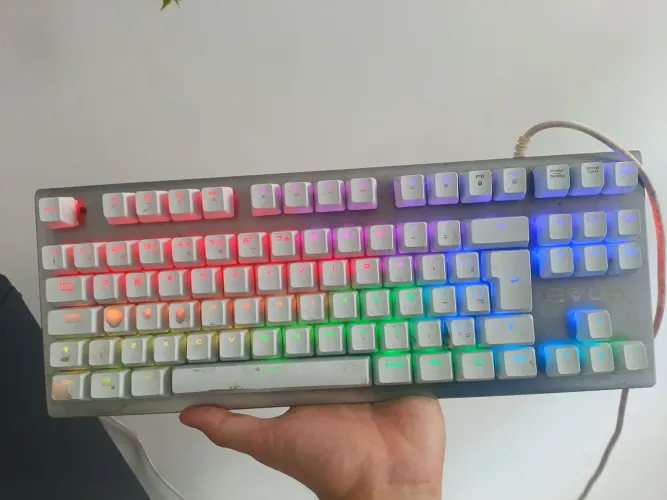 Teclado gamer branco switch marrom