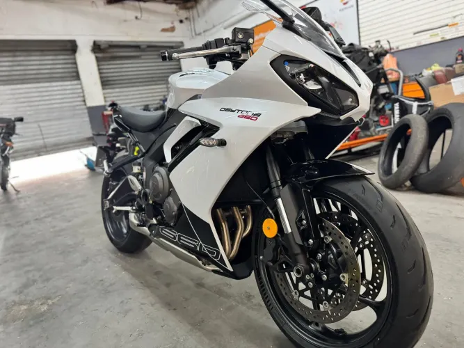 Triumph Daytona 660 - 1.150 kms - 2025