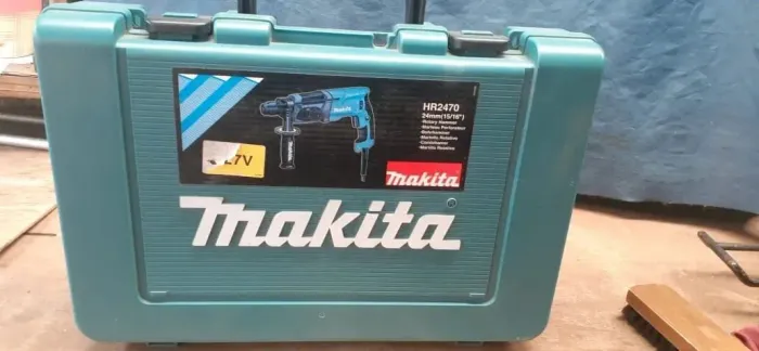 Martelete Makita HR 2470 800 w