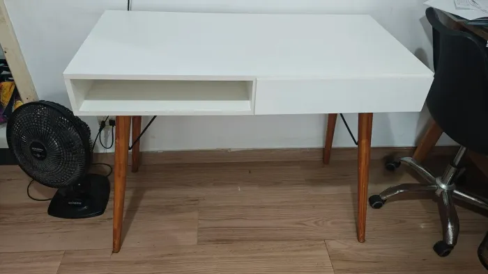 Mesa escrivaninha