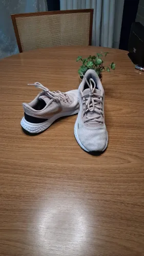 Tênis Nike feminino ,36