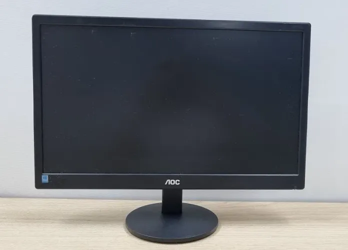 Monitor em perfeito estado