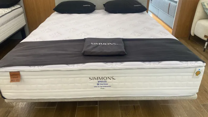 Colchão Simmons Breeze NOVO - luxo e conforto (abaixo do valor da loja)
