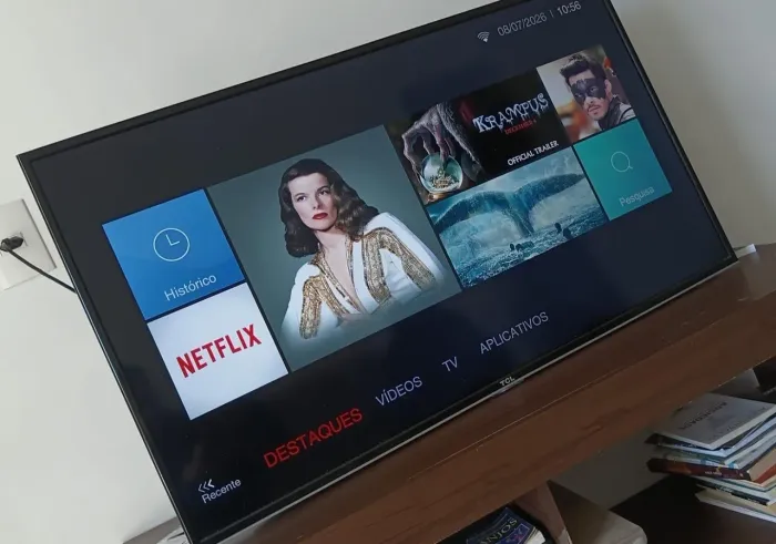 TV SMART TLC PERFEITO ESTADO 43 polegadas