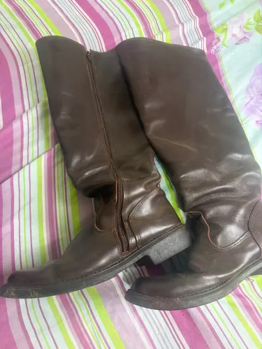 Bota marrom 41 até o joelho