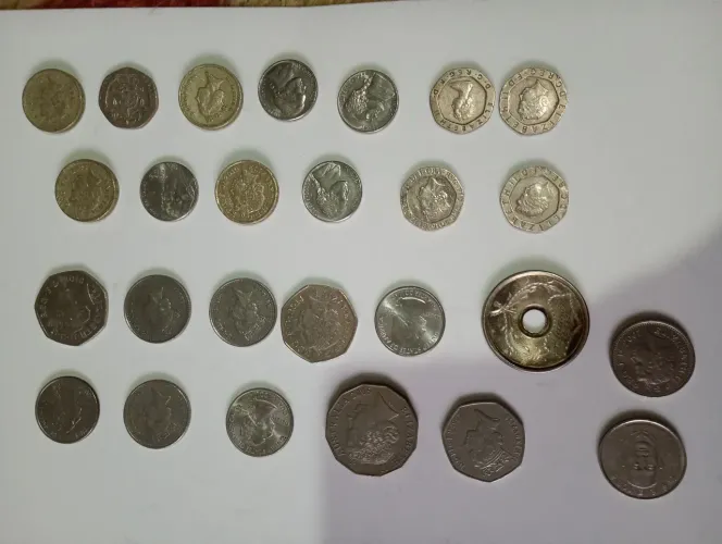 Vendo moedas colecionáveis, estrangeiras, Austrália, EUA e Inglaterra 