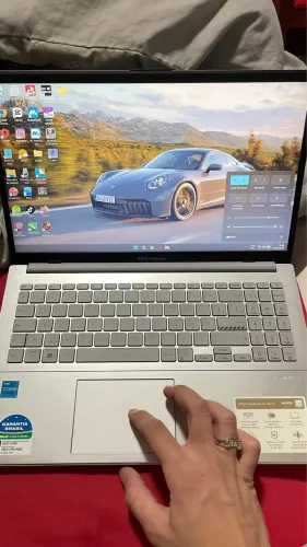 ? NOTEBOOK À VENDA ? ? ASUS VIVOBOOK GO 15 ? Pouco usado e em ótimo estado!