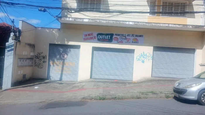 Instalação de faixas, toldos