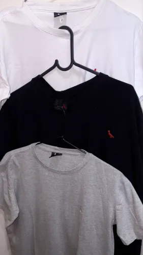 Conjunto 3 camisas - Reserva. Tamanho P. 
