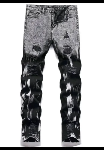 Calça jeans rasgado estiloso